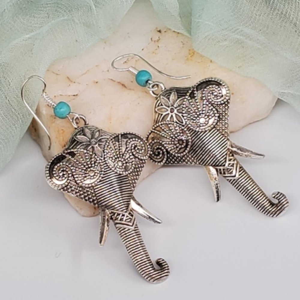❤️ Silver Elephant Earrings Turquoise Stone Tribal Indian Animal Head